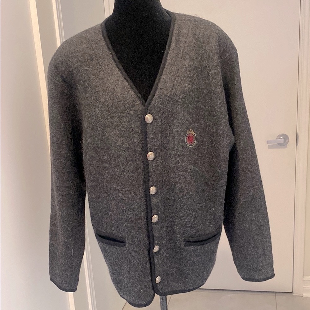 RAPHAEL Women’s Charcoal Gray Wool long sleeved  Cardigan Sweater size Medium